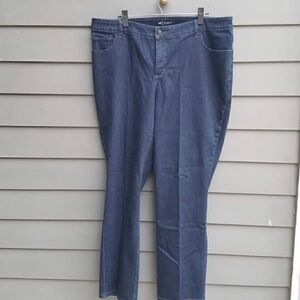 Lee Classic Dark Jeans - size 2X